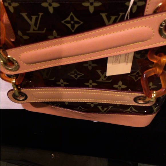 NWT bundled shouder bag with wristlet - Picture 6 of 6